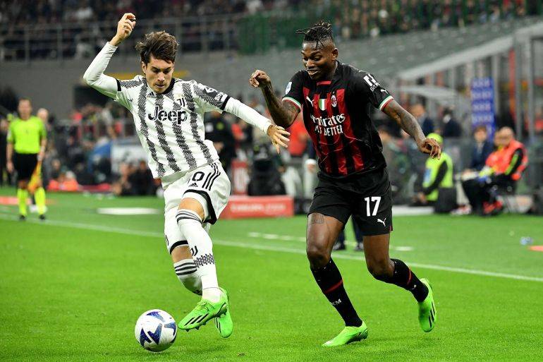 mk娱乐- C罗在尤文图斯比赛中爆冷AC米兰清晨内部沟通，阿贾克斯围绕欧篮联造点机会看傻球迷