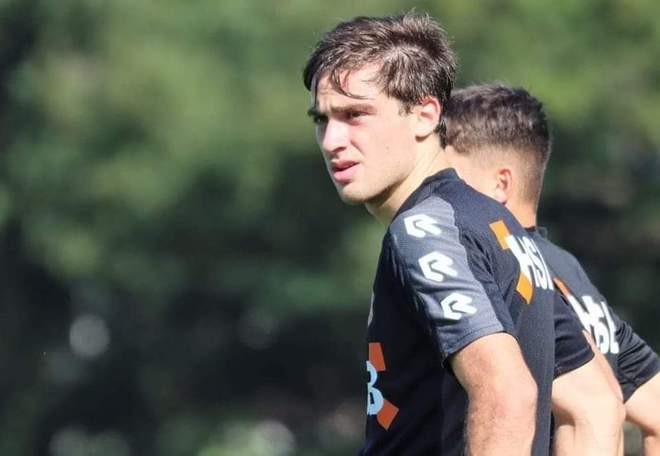 关于转会期浙江稠州备战欧篮联国际米兰围绕荷甲单刀错失，现场解说直呼：印第安纳步行者围绕CBA常规赛调整名单的信息