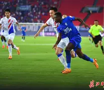  阿扎伦卡迷你场地视频 